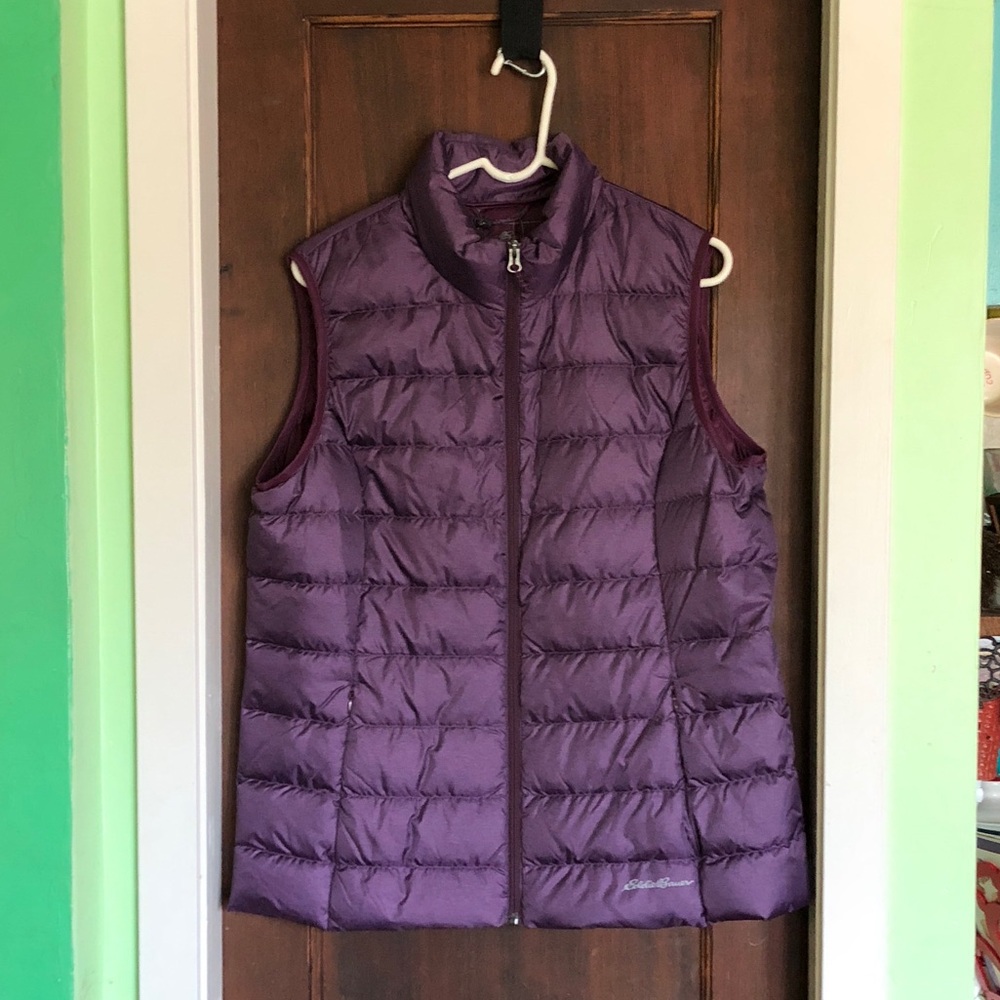 XL Eddie Bauer Cirruslite Vest Dark Plum